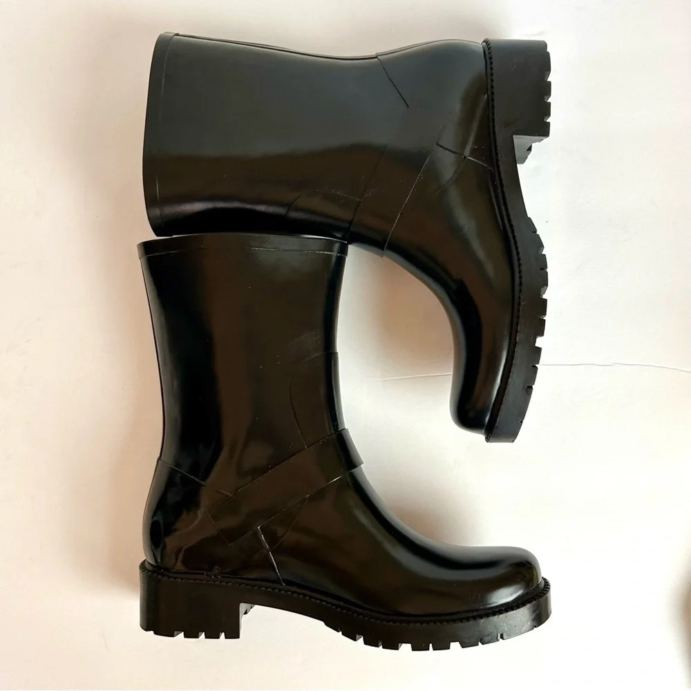 NWOT Vince Camuto Women’s 8m Black Rubber Boots Mid Calf Gold Hardware